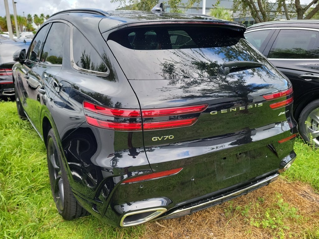 2026 GENESIS GV70 Sport Prestige - Photo 8
