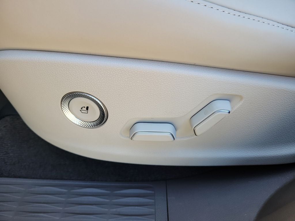 2024 GENESIS GV80 Standard - Photo 11