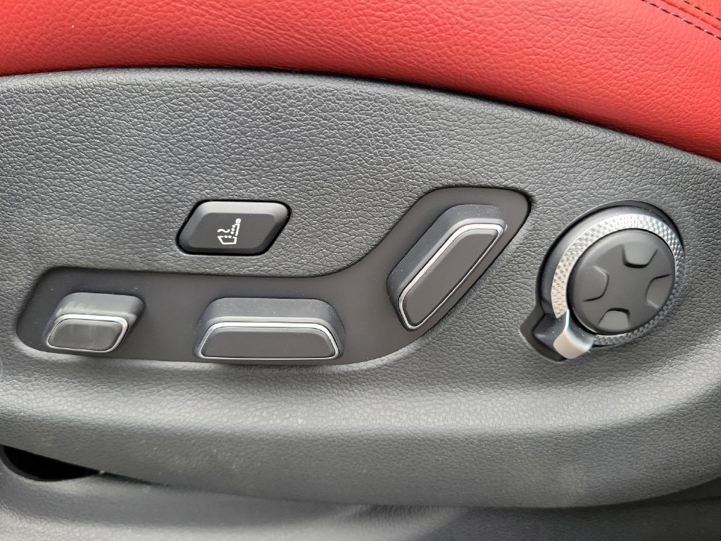 2026 GENESIS GV70 Sport Advanced - Photo 15