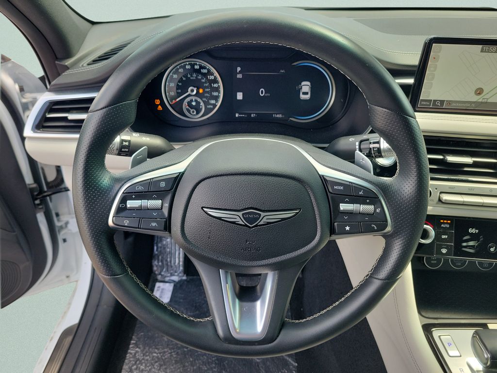 2025 GENESIS G70 Standard - Photo 17