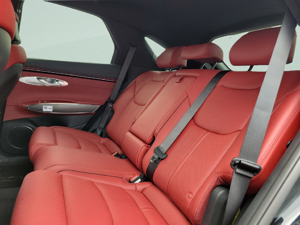 2026 GENESIS GV70 Sport Advanced - Photo 8