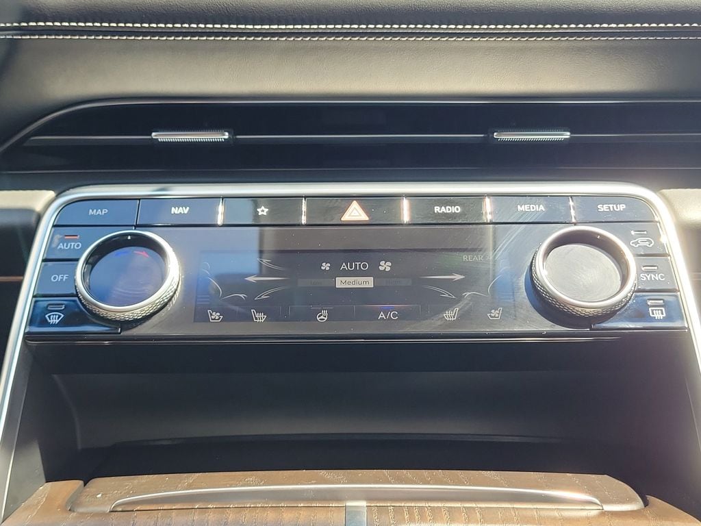 2024 GENESIS GV80 Standard - Photo 31
