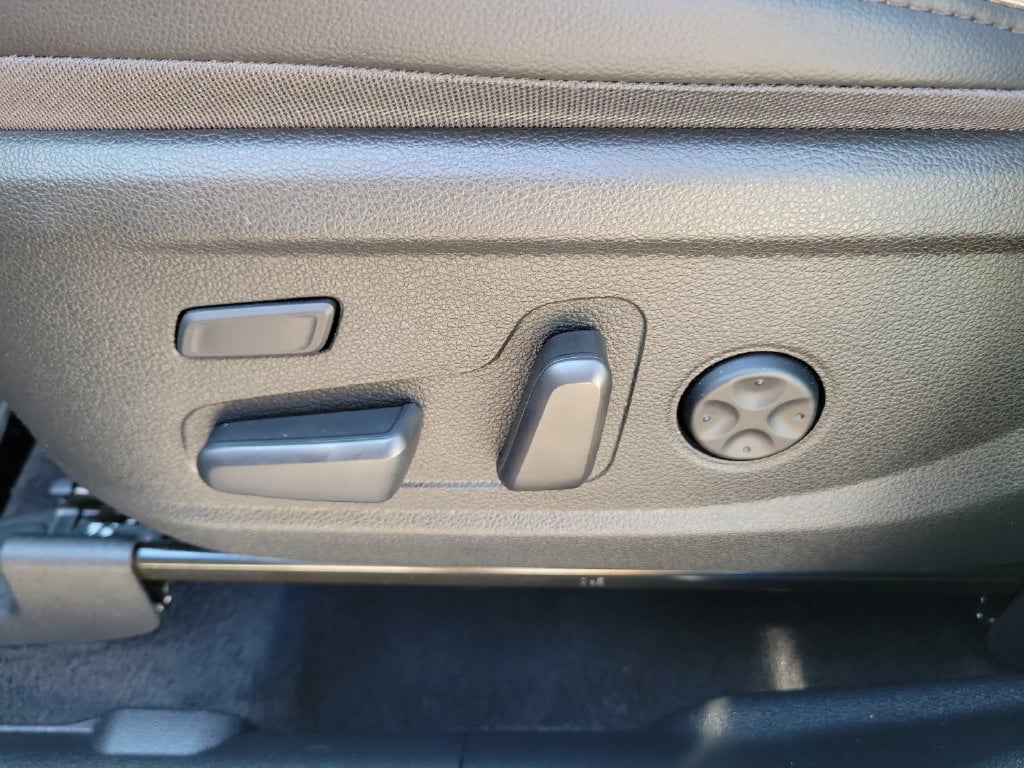2022 Hyundai Santa Fe Limited - Photo 19