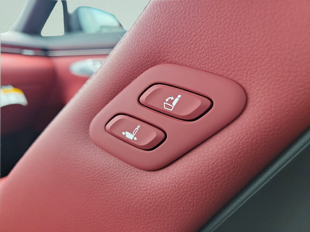 2026 GENESIS GV70 Sport Advanced - Photo 10