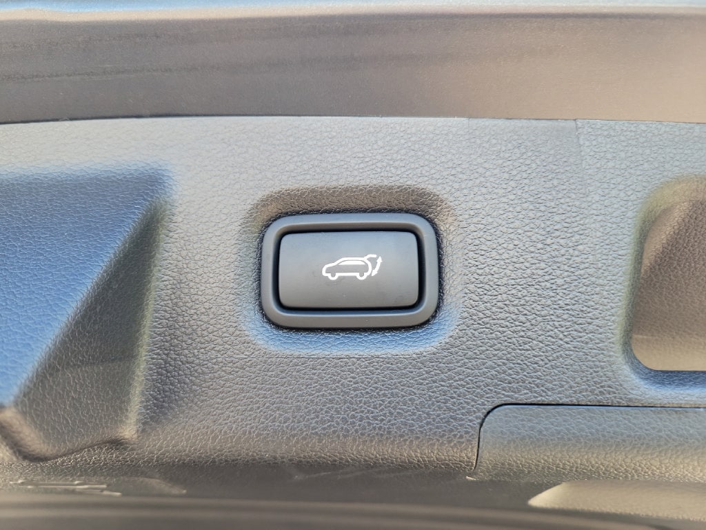 2022 Hyundai Santa Fe Limited - Photo 11