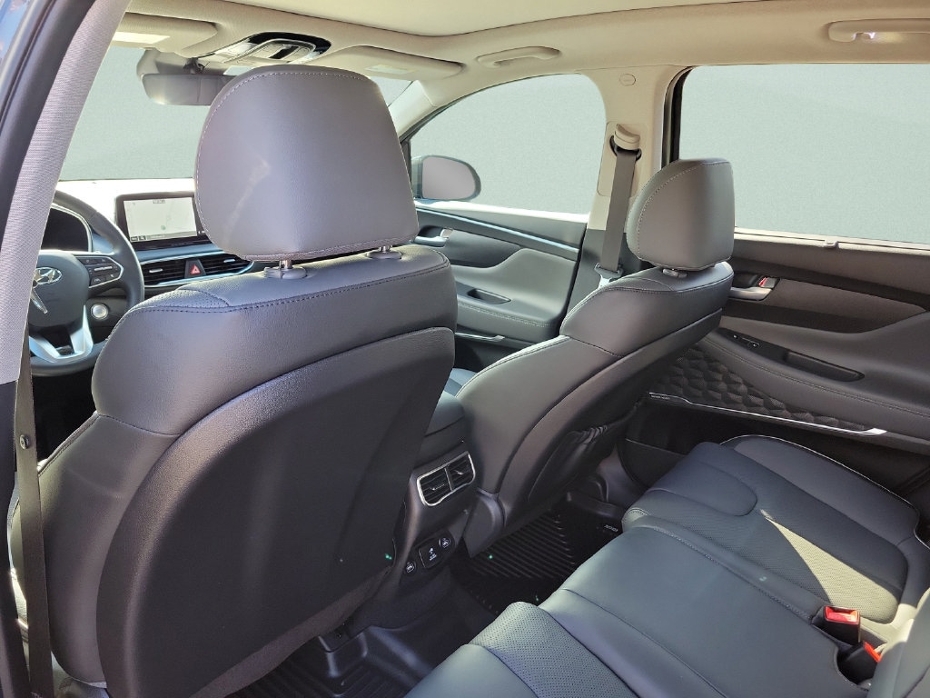 2022 Hyundai Santa Fe Limited - Photo 12
