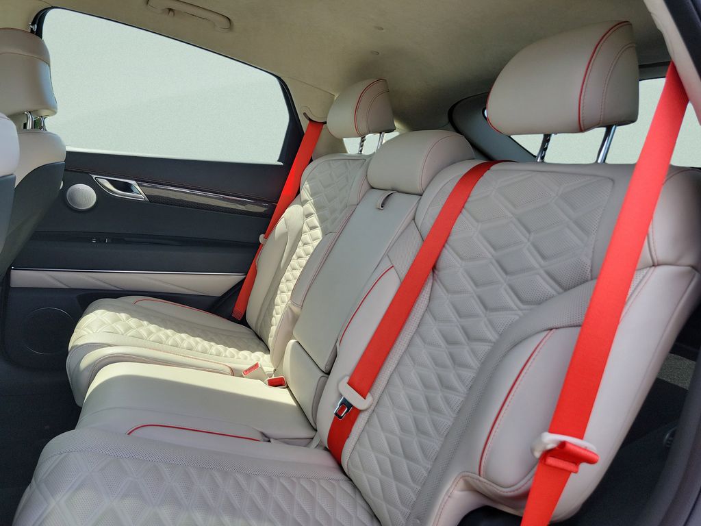 2025 GENESIS GV80 Coupe E-SC - Photo 11