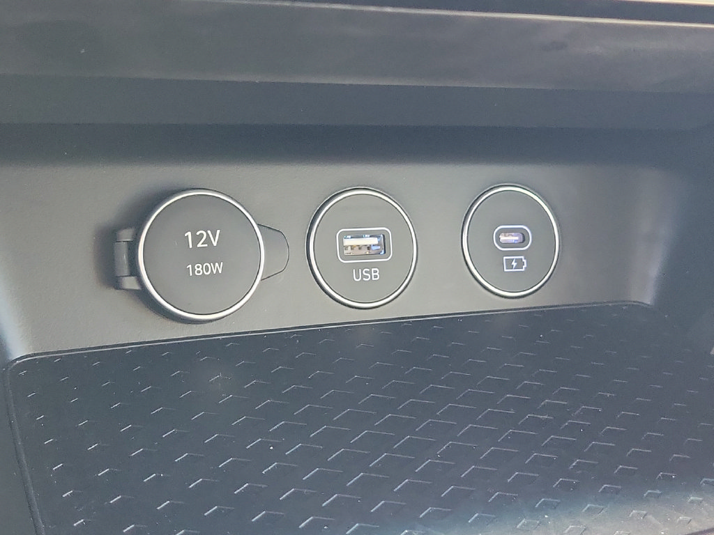 2026 GENESIS G70 Standard - Photo 30