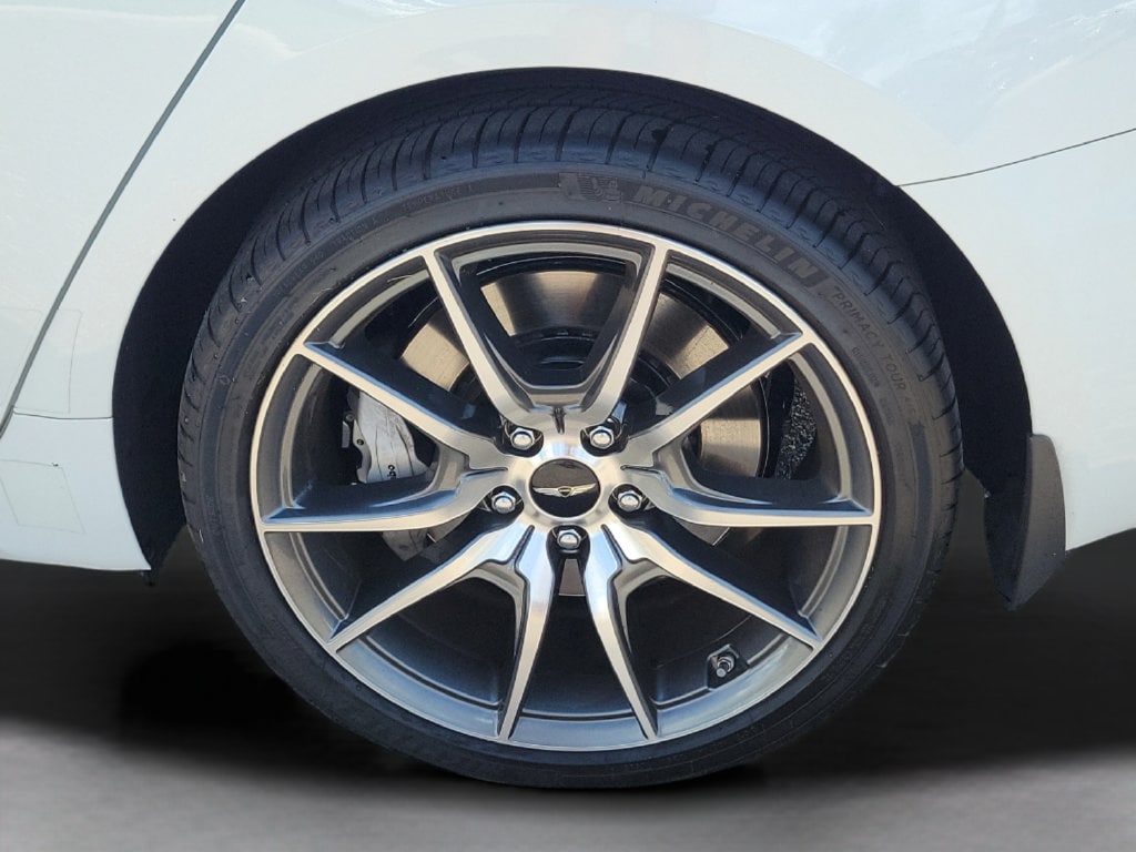 2026 GENESIS G70 Standard - Photo 8