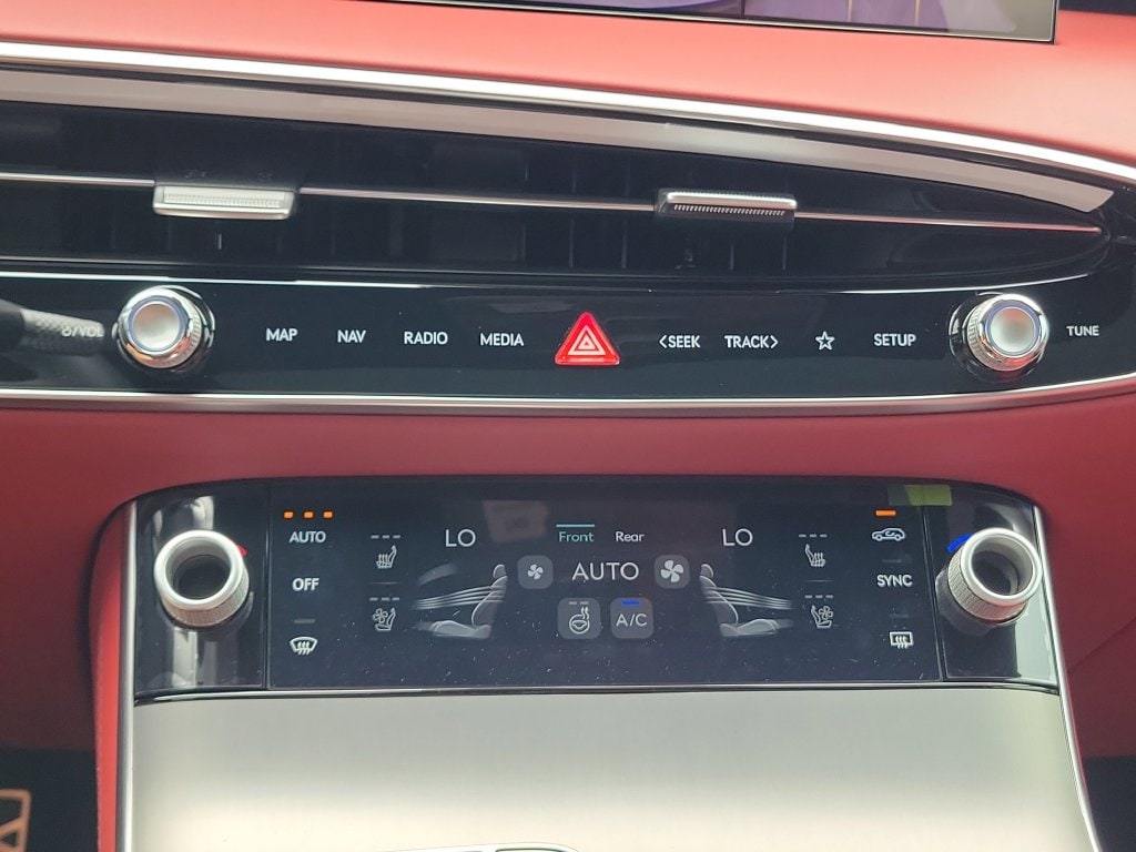 2026 GENESIS GV70 Sport Advanced - Photo 23