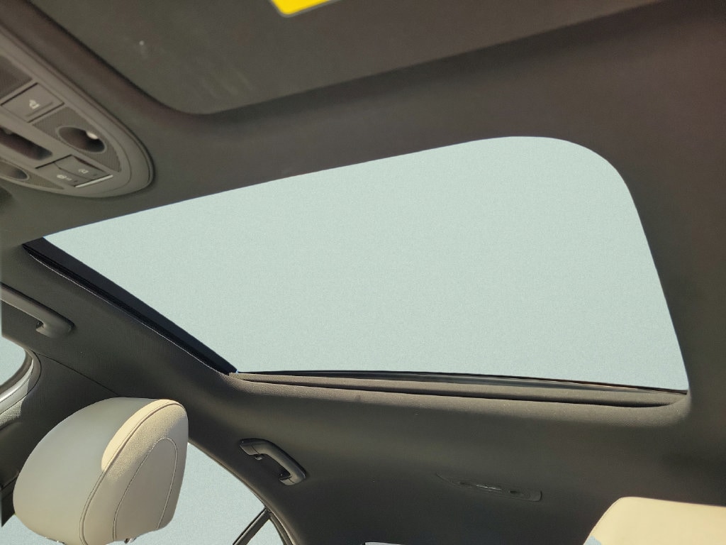 2023 GENESIS G70 Standard - Photo 30