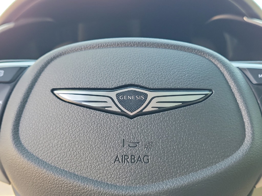 2026 GENESIS G70 Standard - Photo 23