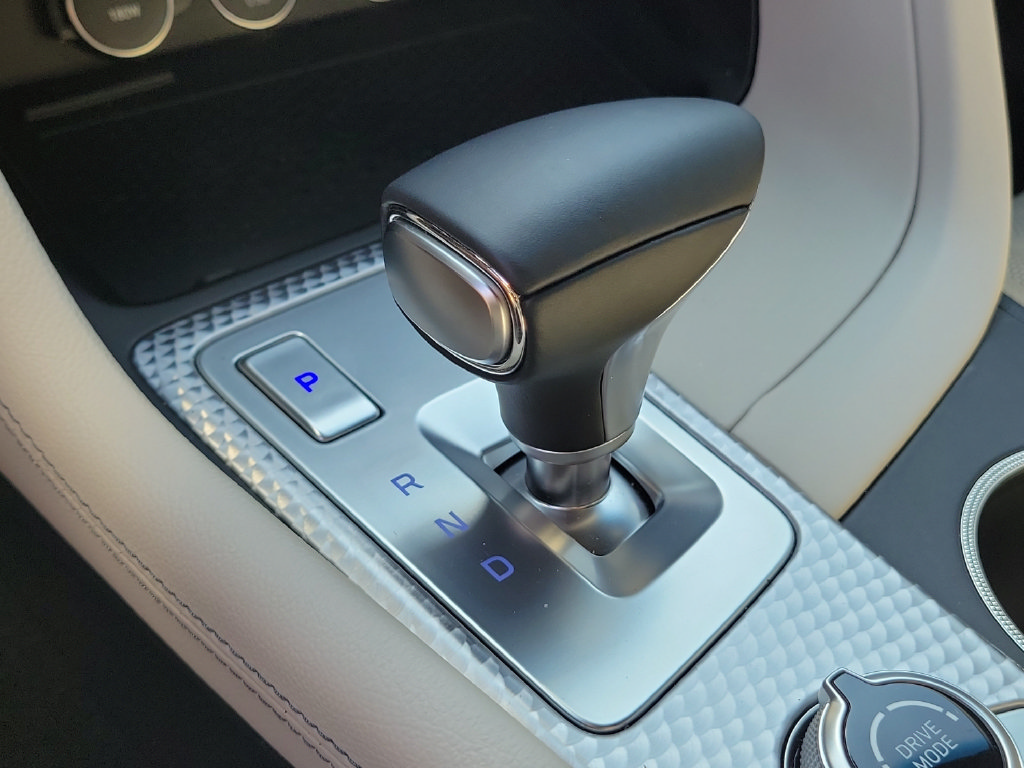 2023 GENESIS G70 Standard - Photo 26