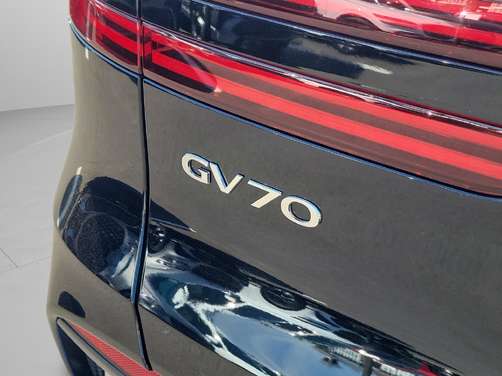 2026 GENESIS GV70 Advanced - Photo 13