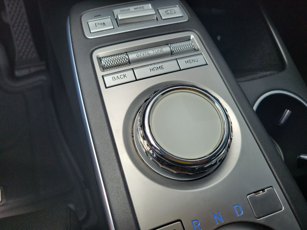 2023 GENESIS GV70 Standard - Photo 32