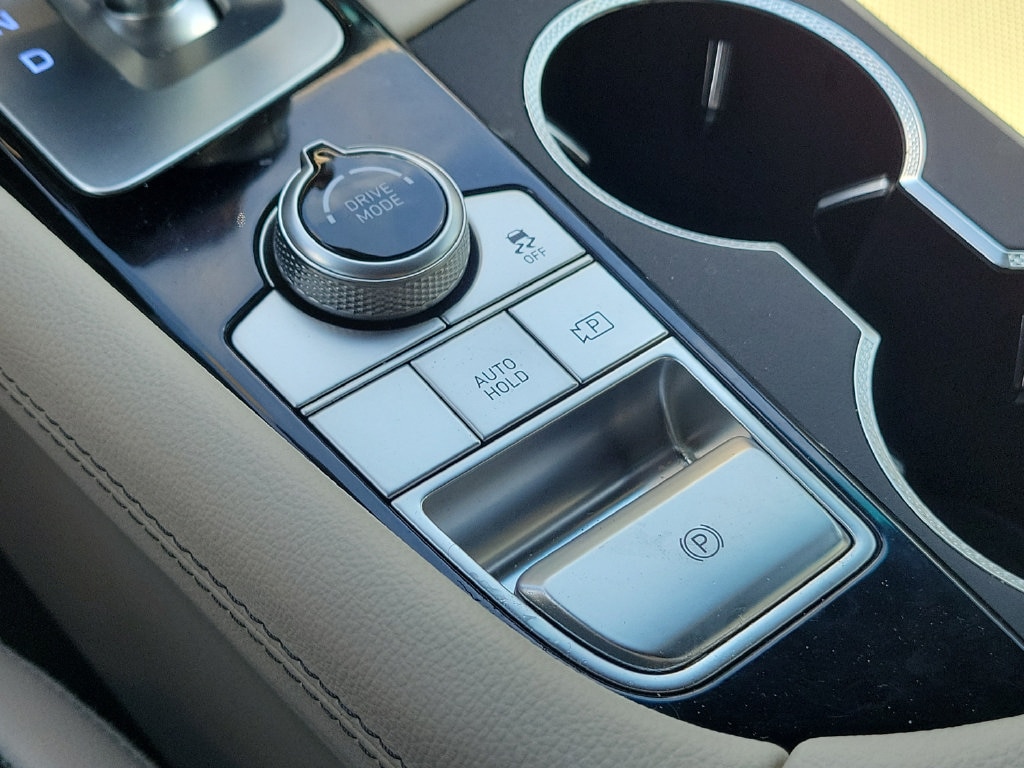 2026 GENESIS G70 Standard - Photo 32