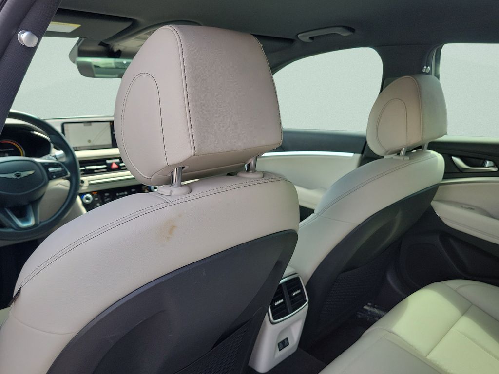 2025 GENESIS G70 Standard - Photo 9