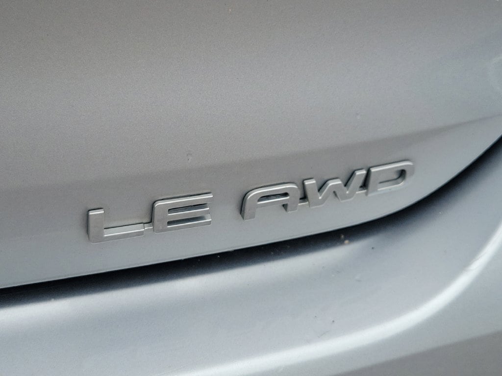 2020 Toyota Highlander LE - Photo 31