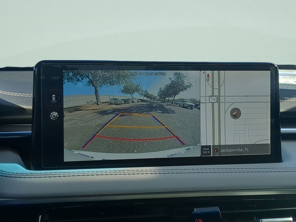 2025 GENESIS G70 Standard - Photo 8