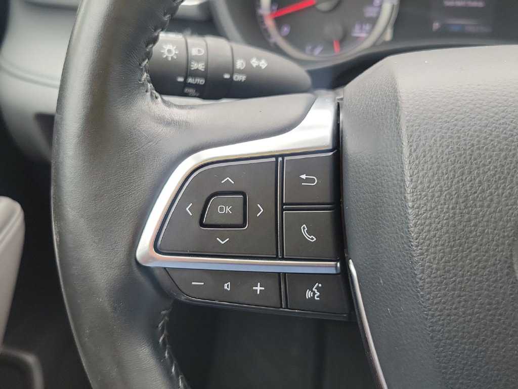 2020 Toyota Highlander LE - Photo 23