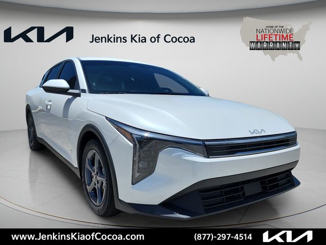 New 2026 Kia K4 LXS Sedan