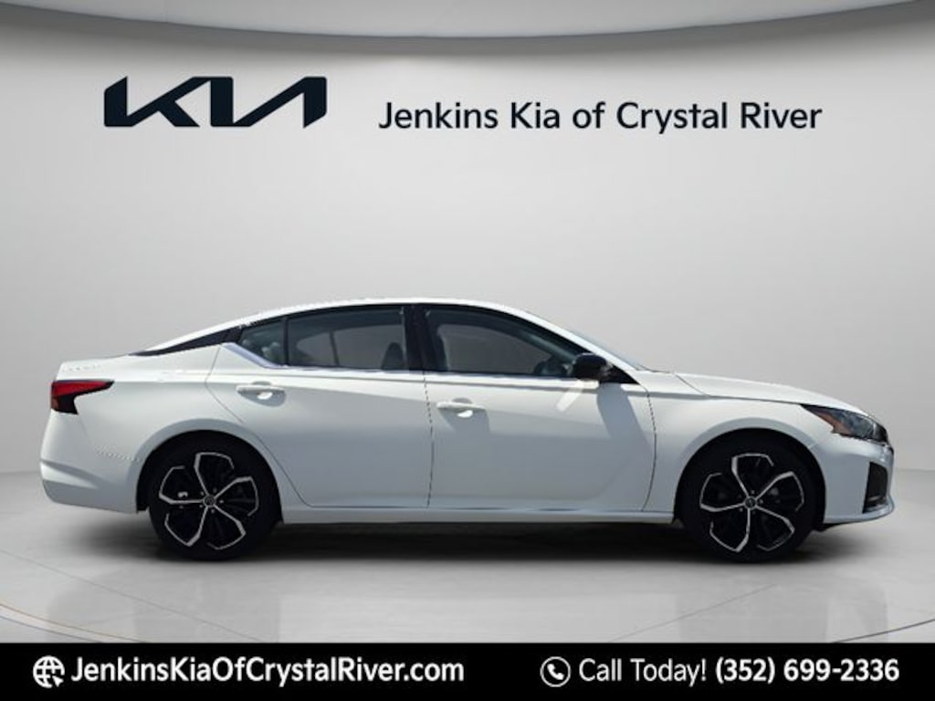 Used 2024 Nissan Altima 2.5 SR Sedan