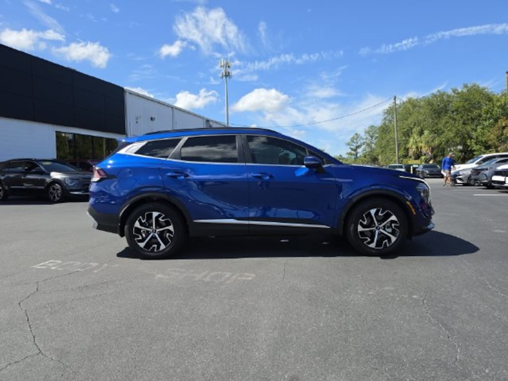 Used 2025 Kia Sportage EX SUV