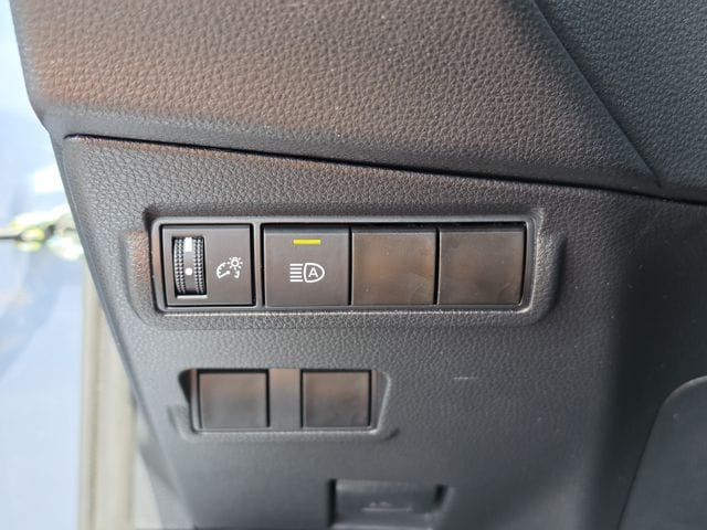 2023 Toyota Corolla Cross LE - Photo 35