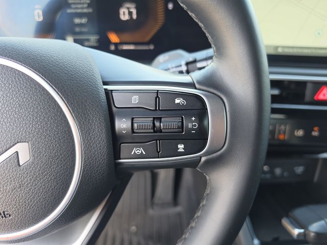 2025 Kia K5 GT-Line - Photo 39