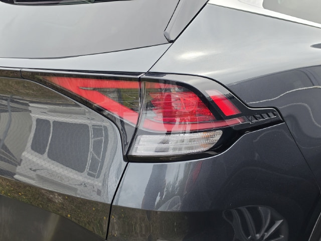 2023 Kia Sportage LX - Photo 19