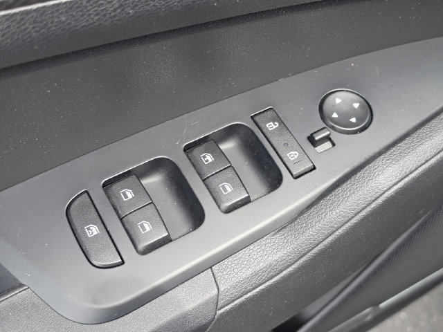 2023 Kia Sportage LX - Photo 26