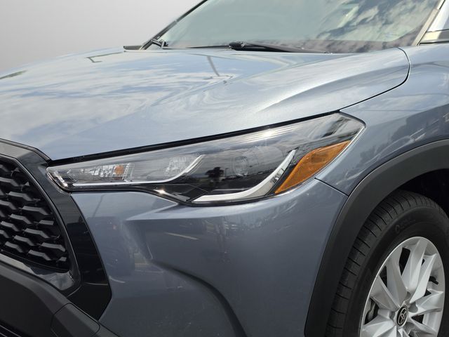 2023 Toyota Corolla Cross LE - Photo 18
