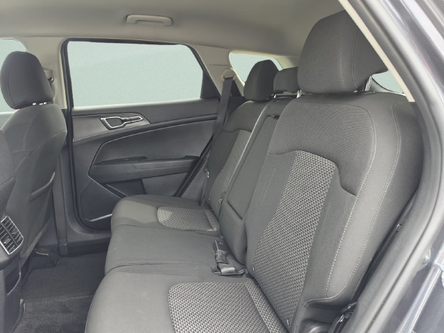 2023 Kia Sportage LX - Photo 25
