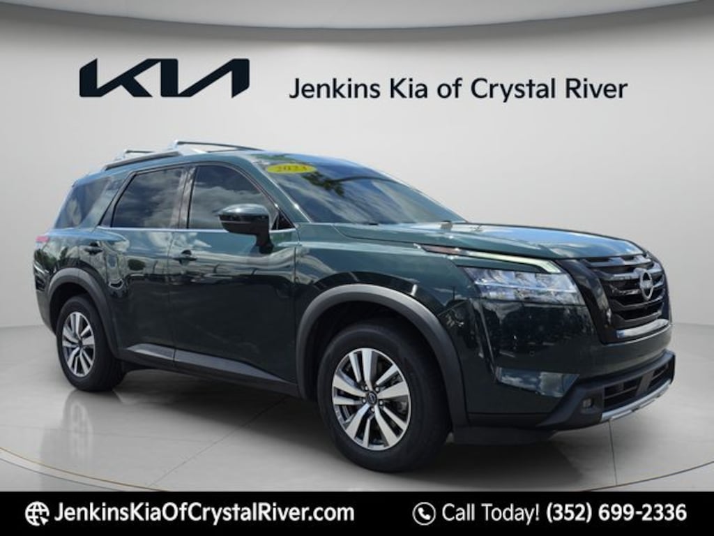 Used 2023 Nissan Pathfinder SL SUV