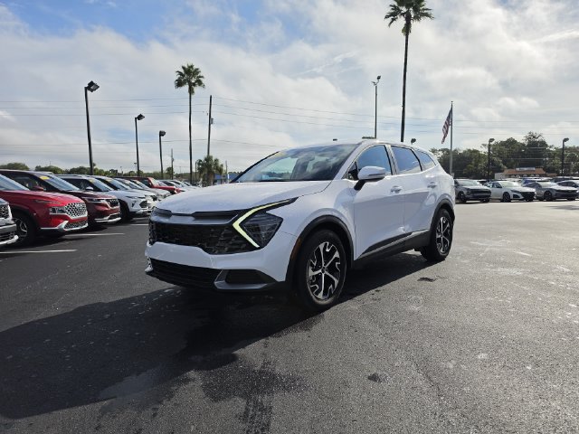 2025 Kia Sportage EX - Photo 16