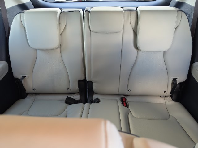 2025 Kia Carnival EX - Photo 28