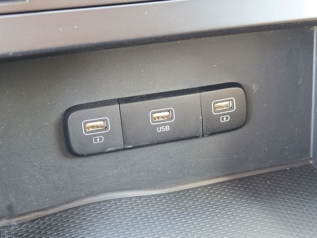 2024 Kia Carnival LX Seat Pkg - Photo 30