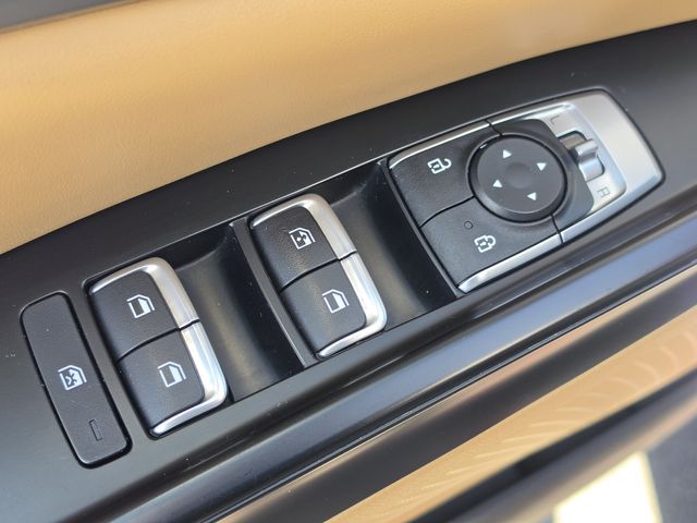 2024 Kia Carnival LX Seat Pkg - Photo 26