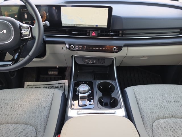 2025 Kia Carnival EX - Photo 26
