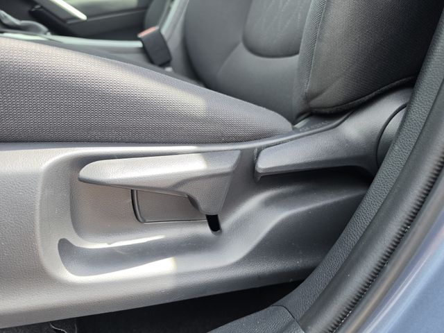 2023 Toyota Corolla Cross LE - Photo 30