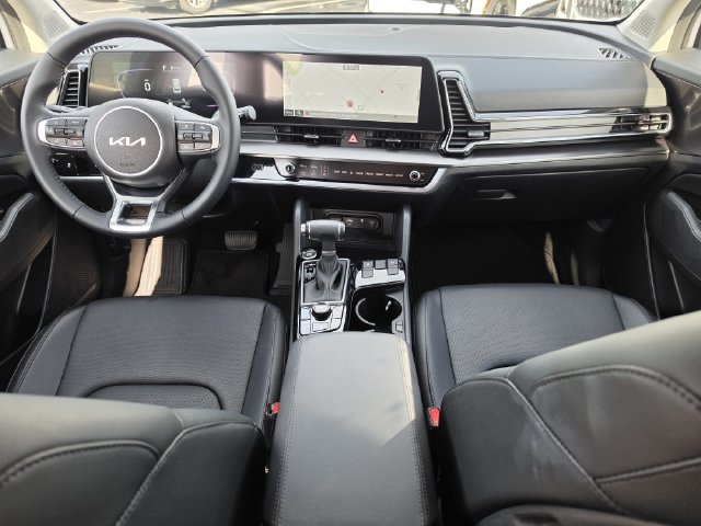 2025 Kia Sportage EX - Photo 22