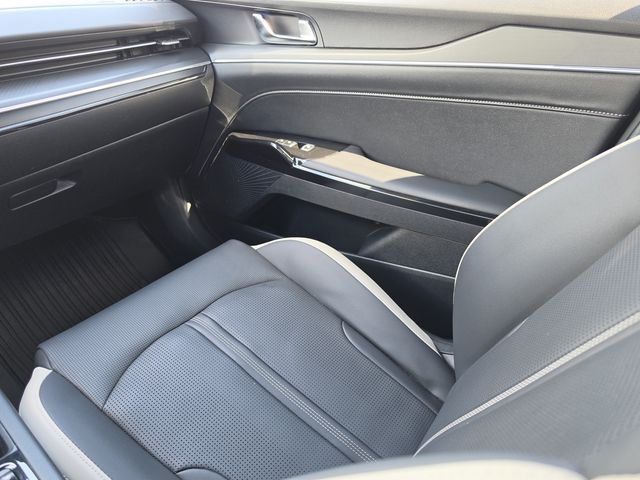 2025 Kia K5 GT-Line - Photo 26