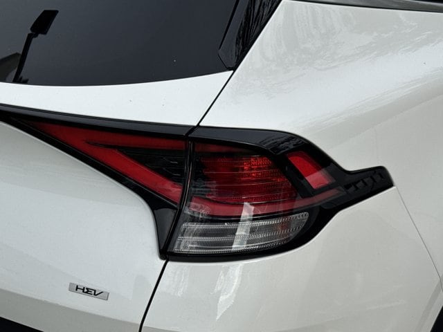 2025 Kia Sportage LX Hybrid - Photo 8