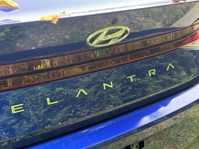 2021 Hyundai Elantra SEL - Photo 9