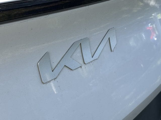 2023 Kia Sportage EX - Photo 9