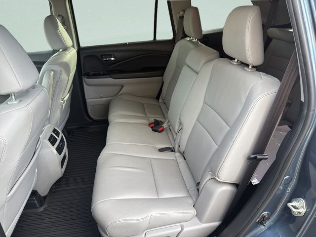 2021 Honda Pilot SE - Photo 22