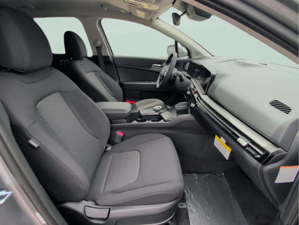 New 2026 Kia Sportage Hybrid LX SUV