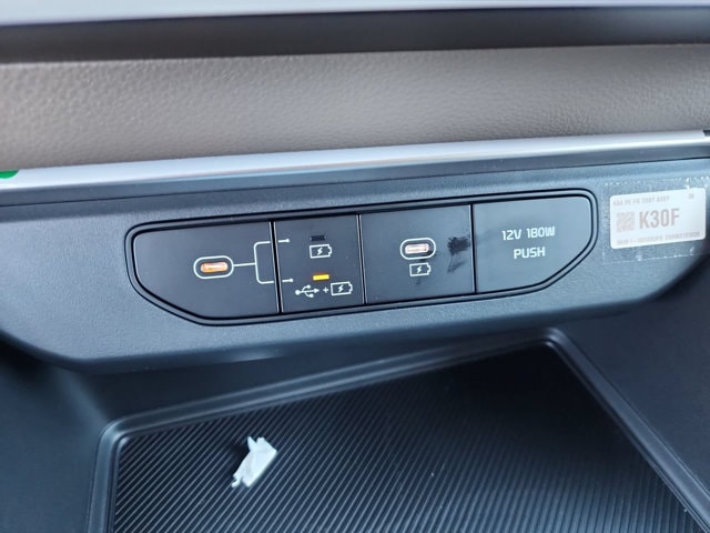 2026 Kia Carnival LXS - Photo 26