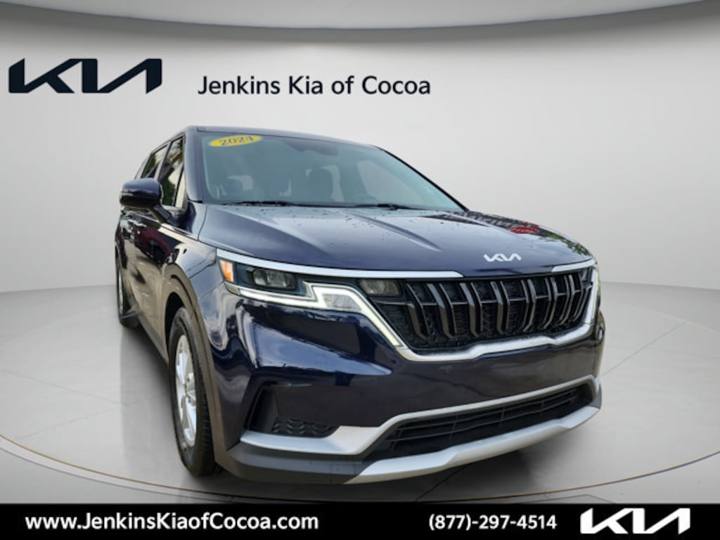 Used 2024 Kia Carnival LX Minivan/Van