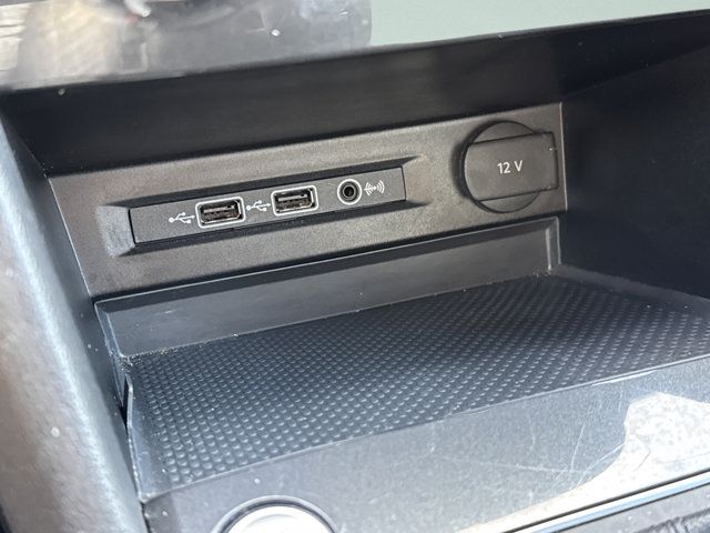 2019 Volkswagen Tiguan SE - Photo 26